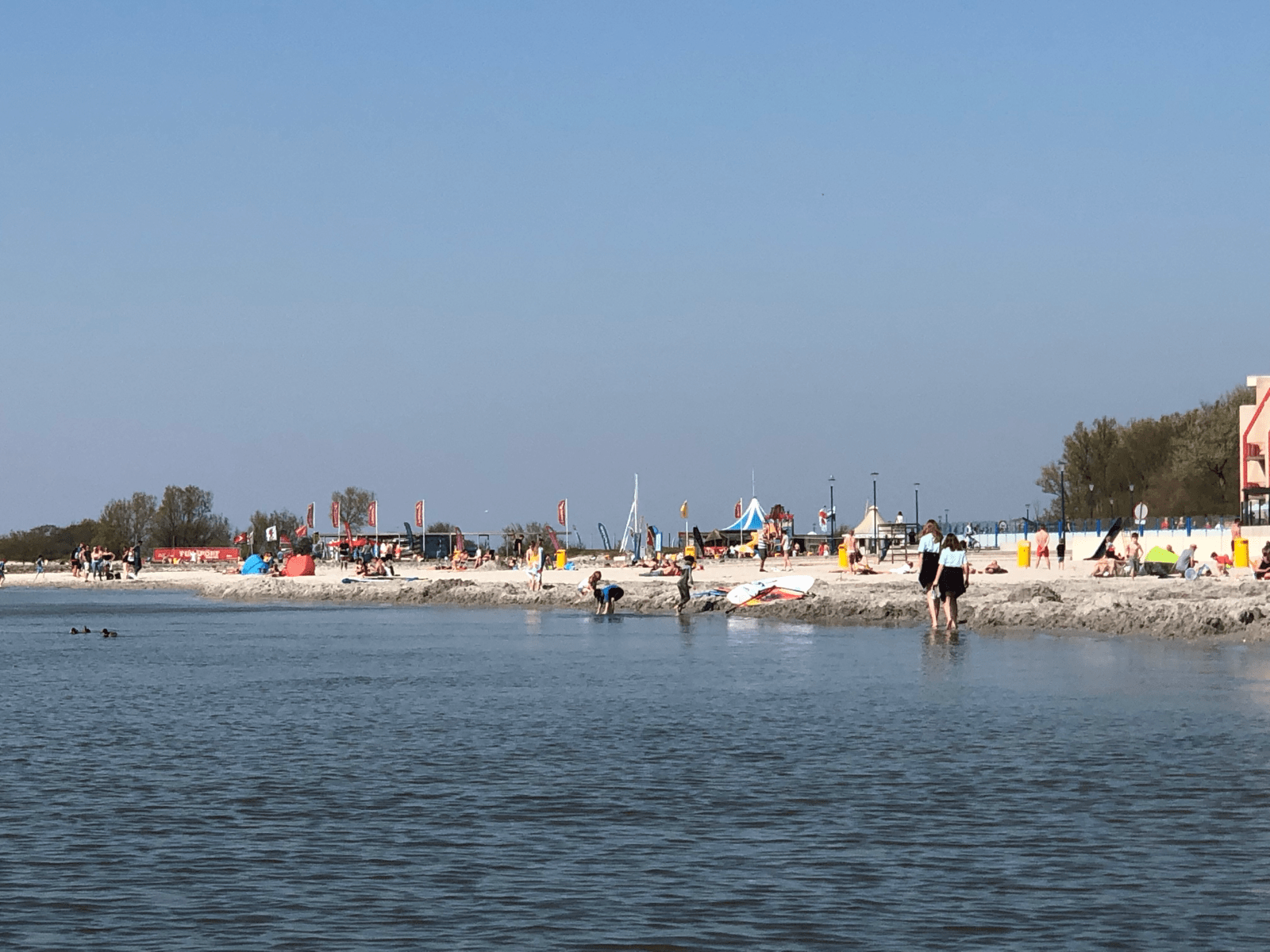 Strand de Holle Poarte zu Ostern 3 Strand de Holle Poarte zu Ostern in Makkum