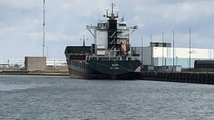 Vlootdag Harlingen - altes Containerschiff
