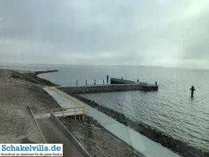 Afsluitdijk Wadden-Center 7 Anlegesteg vom IJsselmeer am Wadden Center beim Abschlussdeich - Schakelvilla Ferienhaus für Familien am IJsselmeer in Makkum