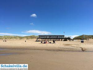 Strandpavillon Zee van Tijd am Strand von Julianadorp - Schakelvilla Ferienhaus für die ganze Familie