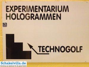 AEOLUS 5 Technogolf im AEOLUS Technilogiepyramide Outdoorspielplatz und Indoorspielplatz in Sexbierum - Schakelvilla Ferienhaus für die ganze Familie in Makkum am IJsselmeer