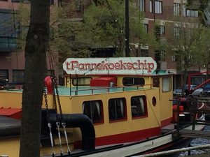 t'Pannekoekschip - Pfannkuchenschiff in Leeuwarden - 30 Minuten von unserem Ferienhaus für die ganze Familie (Schakelvilla) in Makkum am IJselmeer entfernt
