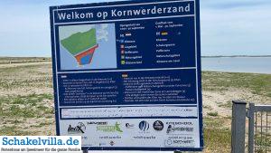 andere Strände erkunden 10 Strand bei Kornwerderzand - normalerweise voller Kitesurfer - Ausflug mit dem Boot Whaly von unserem familienfreundlichen Ferienhaus schakelvilla über das IJsselmeer zum Abschlussdeich