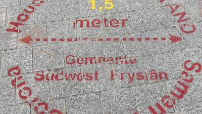 Hochinzidenzgebiet Niederlande - Das gilt jetzt! 1 Coronavirus - Abstandsregeln - Abstand am Strand in den Niederlanden - Makkum - Schakelvilla - Ferienhaus für die Ganze Familie am IJsselmeer - Coronaregeln in Holland