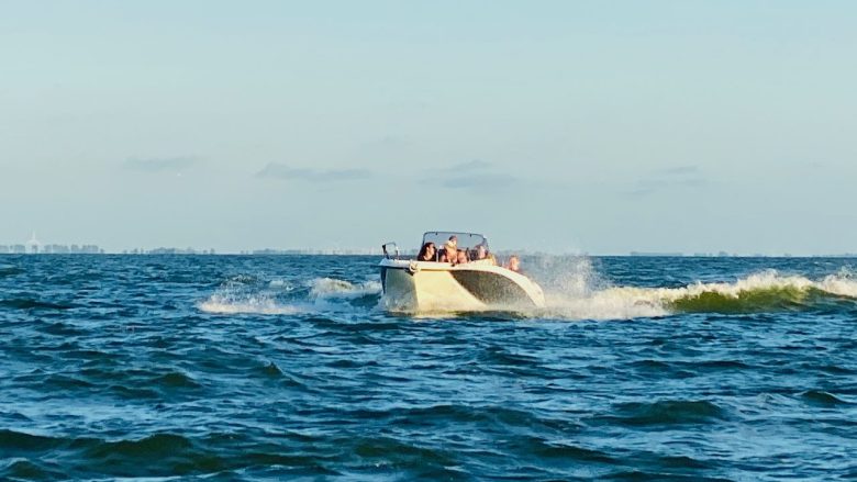 Boot fahren auf dem IJsselmeer - Ferienhaus Schakelvilla in Makkum