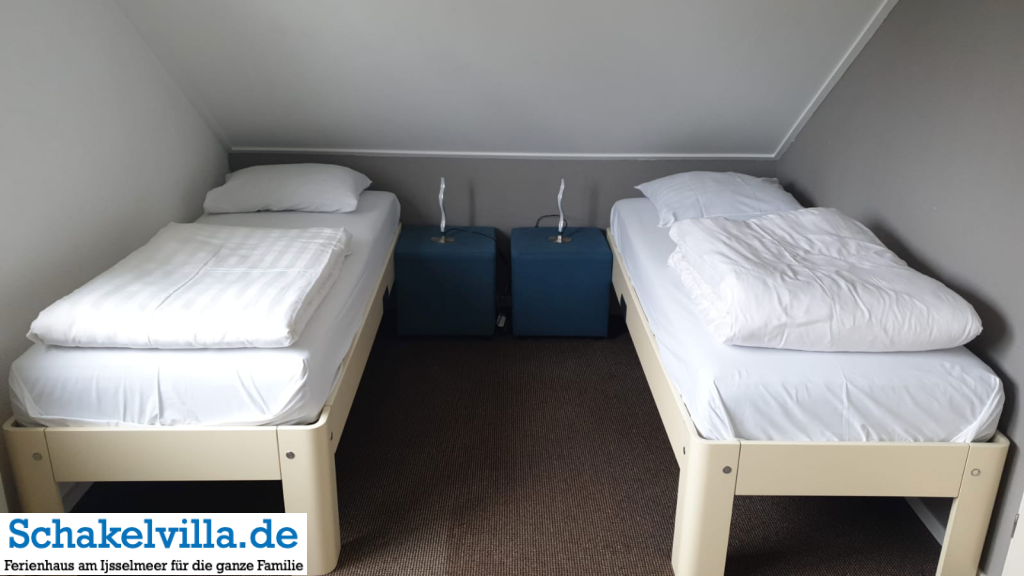 Koffer rein und wohlfühlen 4 bezogene Betten - Schakelvilla Ferienhaus mit Sauna am IJsselmeer