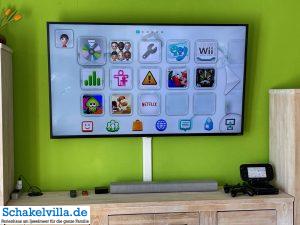 WiiU Spielekonsole 22 falls es mal regnet - WiiU mit Gamepad und zwei Controllern - Spielkonsole im familienfreundlichen Ferienhaus schakelvilla mit Sauna und Ruderboot am Wasser in Makkum am IJsselmeer