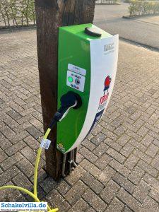 6 Immpower Schnellladestationen am Eingang des Ferienparks in Makkum 7 immpower Schnellladestationen am Eingang des Ferienparks in Makkum - Schakelvilla familienfreundliches Ferienhaus mit Sauna in Makkum am IJsselmeer