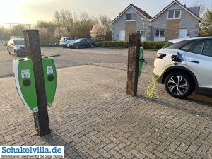 6 Immpower Schnellladestationen am Eingang des Ferienparks in Makkum 8 immpower Schnellladestationen am Eingang des Ferienparks in Makkum - Schakelvilla familienfreundliches Ferienhaus mit Sauna in Makkum am IJsselmeer