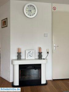 Ferienhaus innen 10 Kamin aus - Wohlfühlatmosphäre bei uns im Wohnzimmer des Ferienhauses Schakelvilla gibt nun ein LED-Elektrokamin der Firma Klarstein mit zwei elektrischen Heizstufen