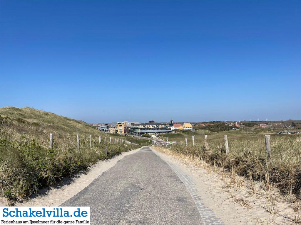 Callantsoog - Nordholland 40 Abgang vom Strand - Callantsoog - Ausflugstipp Ferienhaus Schakelvilla mit Ruderboot und Sauna in Makkum am IJsselmeer