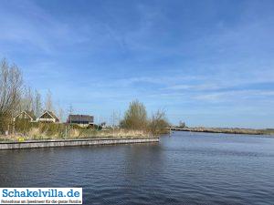 Woudsend 26 Gewässer - Woudsend - Schakelvilla - Ferienhaus mit Sauna Kamin und Ruderboot am IJsselmeer in Makkum