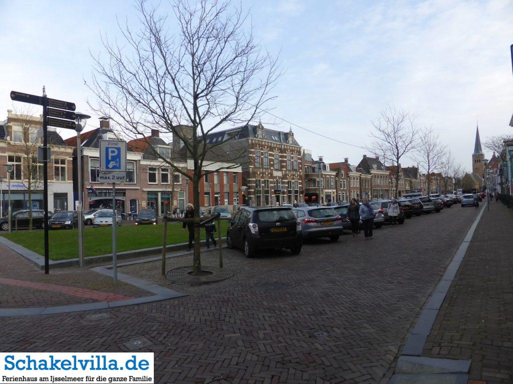 Parkplätze Franeker - Schakelvilla Ferienhaus mit Sauna und Ruderboot in Makkum am IJsselmeer
