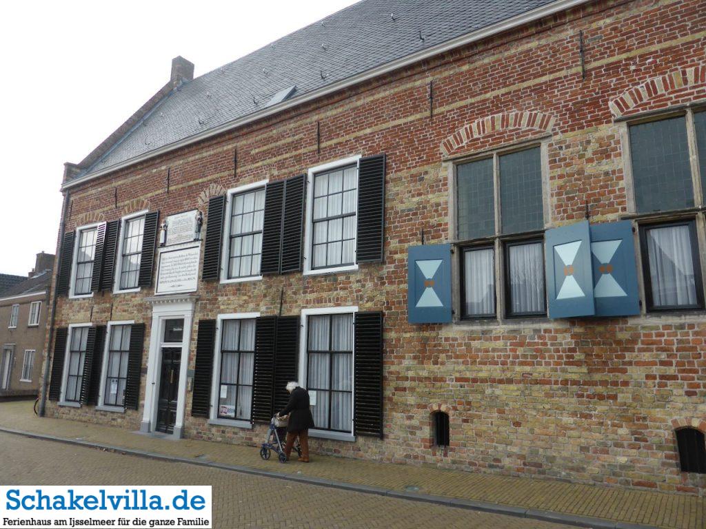 Franeker 11 Stadtbild Franeker - Schakelvilla Ferienhaus mit Sauna und Ruderboot in Makkum am IJsselmeer