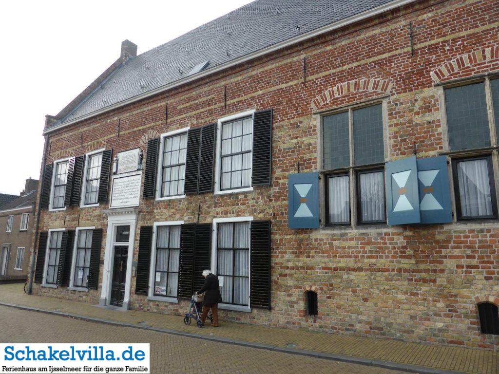 Stadtbild Franeker - Schakelvilla Ferienhaus mit Sauna und Ruderboot in Makkum am IJsselmeer