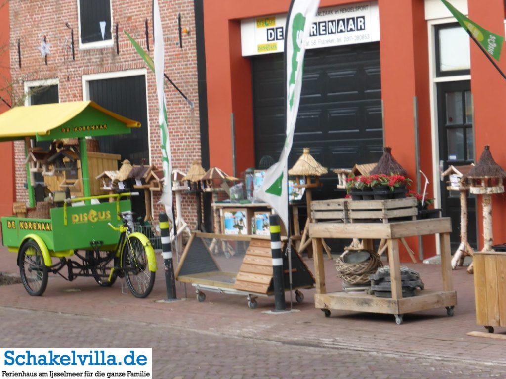 Franeker 17 Verkaufsstand Franeker - Schakelvilla Ferienhaus mit Sauna und Ruderboot in Makkum am IJsselmeer