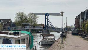 Woudsend 4 Zugbrücke - Woudsend - Schakelvilla - Ferienhaus mit Sauna Kamin und Ruderboot am IJsselmeer in Makkum