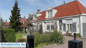 Woudsend 8 typische Wohnhäuser - Woudsend - Schakelvilla - Ferienhaus mit Sauna Kamin und Ruderboot am IJsselmeer in Makkum