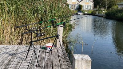 Angeln am Ferienhaus - in der Nähe vom Ferienhaus Schakelvilla mit Ruderboot Steg und Sauna in Makkum am IJsselmeer