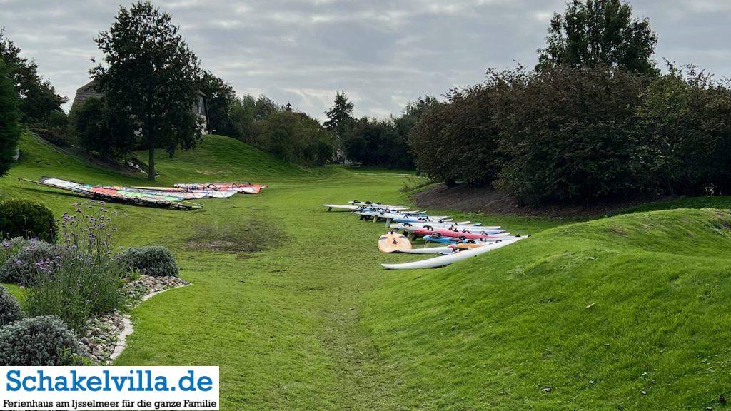 Surflager -Schakelvilla Ferienhaus mit Sauna Kamin und Ruderboot in Makkum am IJsselmeer