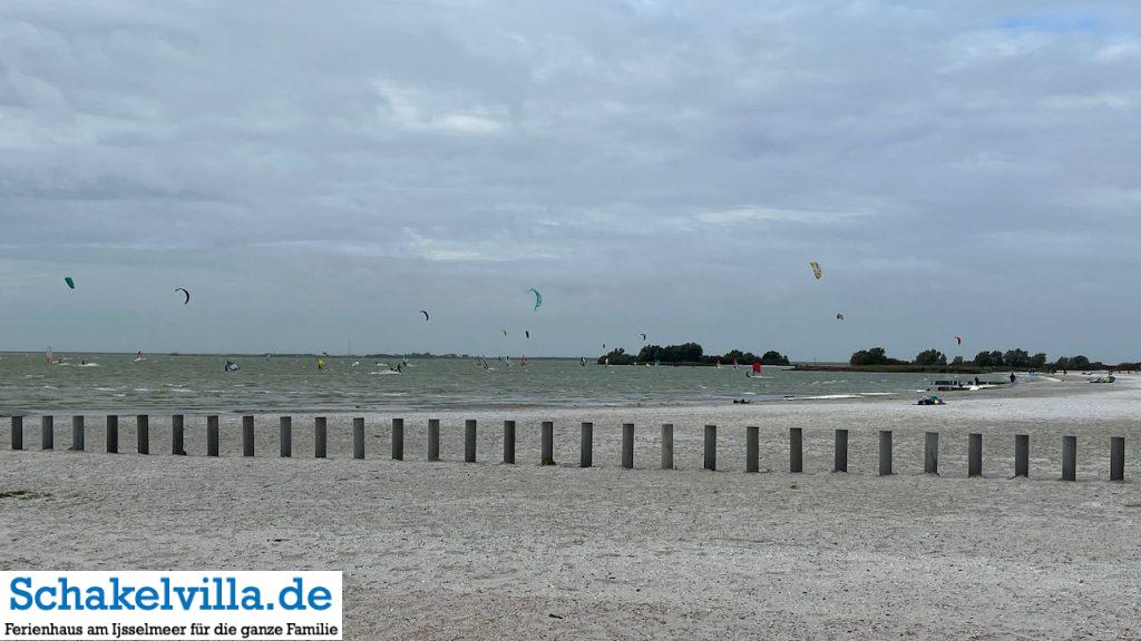 Kite- und Surfparadies in Makkum 6 Surfparadies Makkum - Schakelvilla Ferienhaus mit Sauna Kamin und Ruderboot in Makkum am IJsselmeer