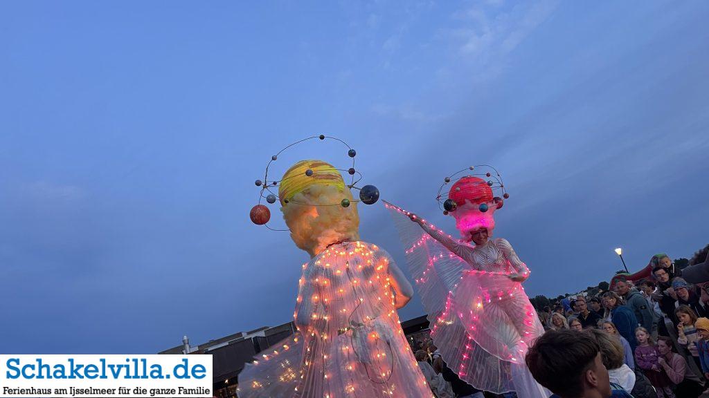 Special Act am Boulevard von Makkum Beach - Schakelvilla ferienhaus mit Sauna und Ruderboot am IJsselmeer_8