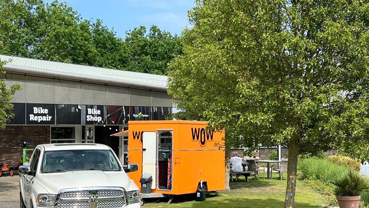 Die Menütafel vom Foodtruck WOW – warme belegte Broodjes in verschiedenen Varianten