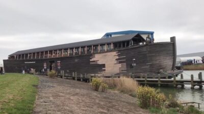 Arche Noah Franeker - Arkmuseum schwimmendes Bibelmuseum in Friesland