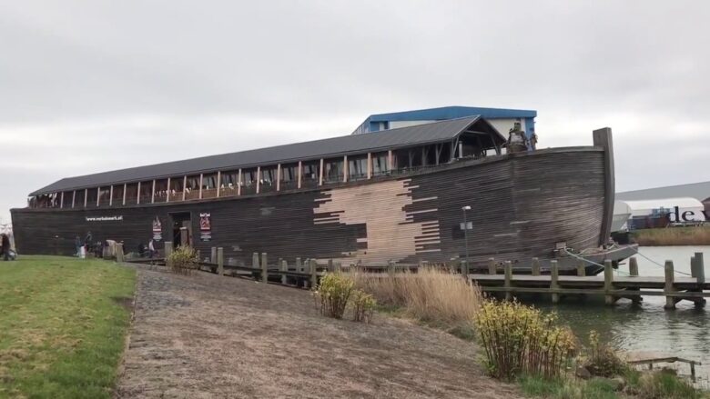 Arche Noah Franeker - Arkmuseum schwimmendes Bibelmuseum in Friesland