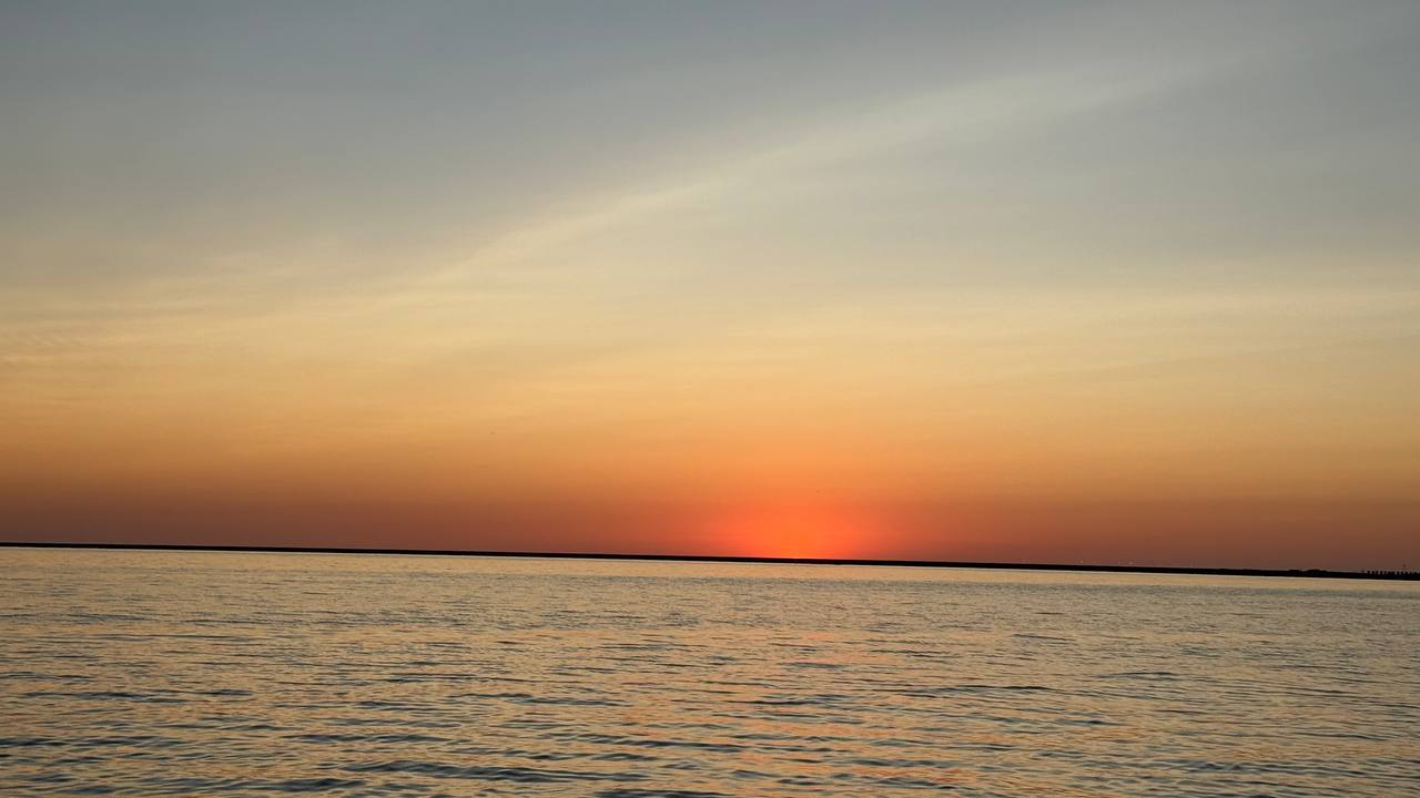Sonnenuntergang in Makkum am IJsselmeer